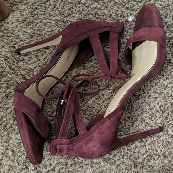 Heels - Picture 2 of 2
